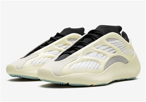 Yeezy 700 v3 azael